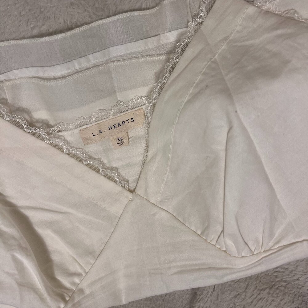[NEW] Pacsun LA Hearts V Cut Lace Trim Tank